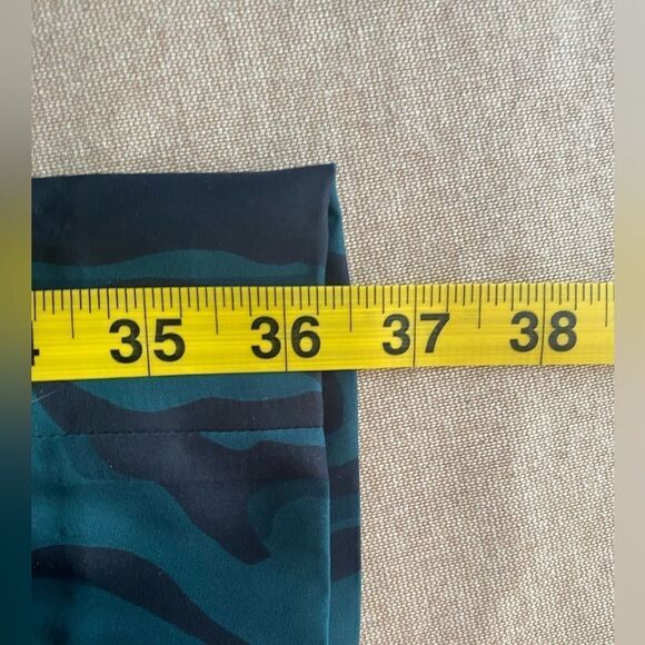 J crew straight animal print pants in green and dark gray size 2 - Picture 13 of 13